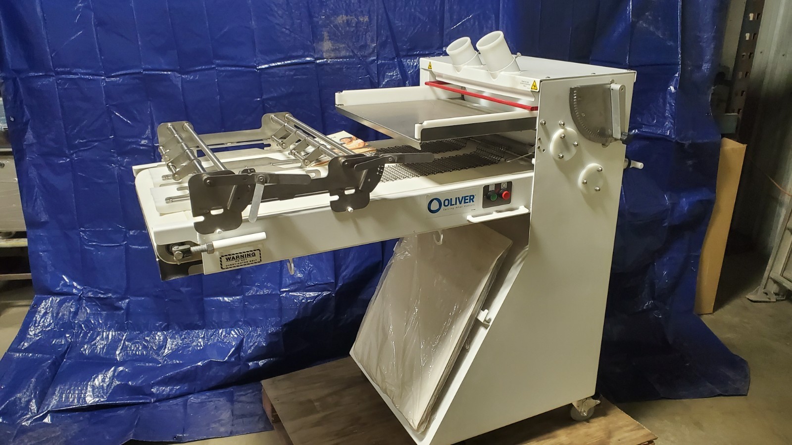 Oliver Sheeter – Model 424 – Bolillo Twin Lane Molding