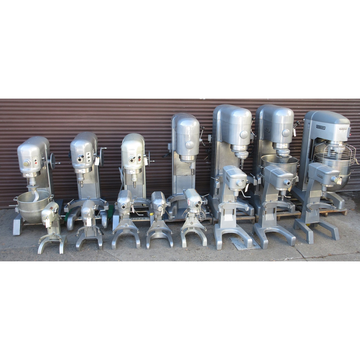 Hobart D300 Planetary Bakery Dough Mixer 30 Qt Bowl And 2 Attachments Included