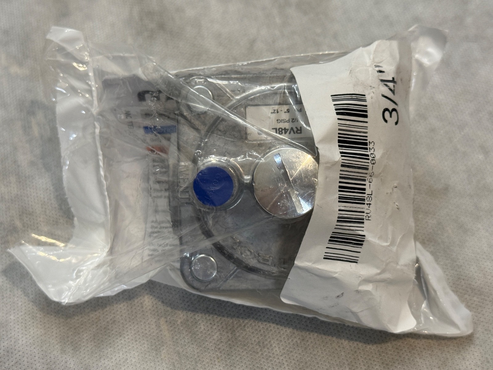 New – Maxitrol Pressure RV48L Regulator 3/4″ NPT 1/2″ PSIG 5″-12″