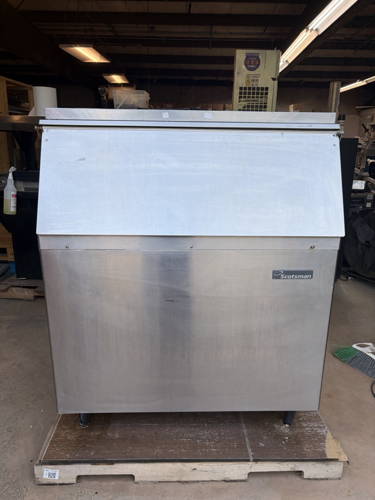 Scotsman BH801S-A Stainless Steel Ice Storage Bin Container Box 580 Lb Capacity