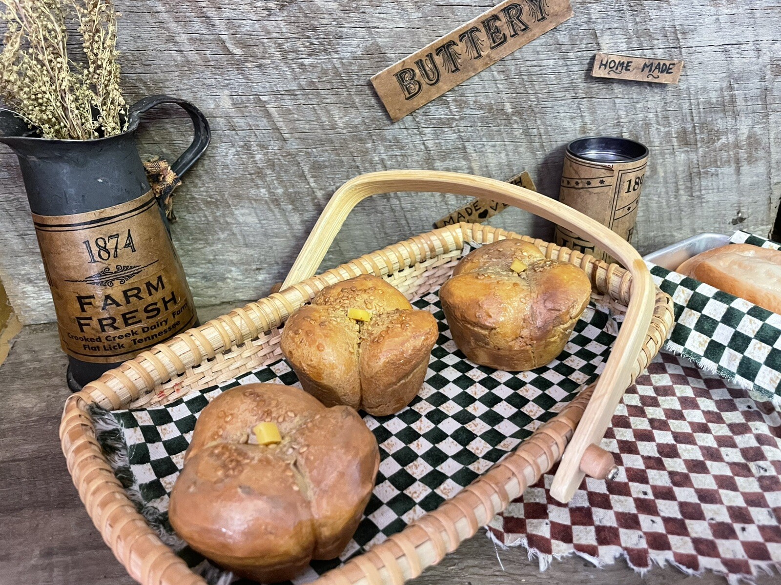 REALISTIC FAKE DIPLAY FOOD LOT OF 3 DINNER ROLLS Primitive Farmhouse Prop BSMT3