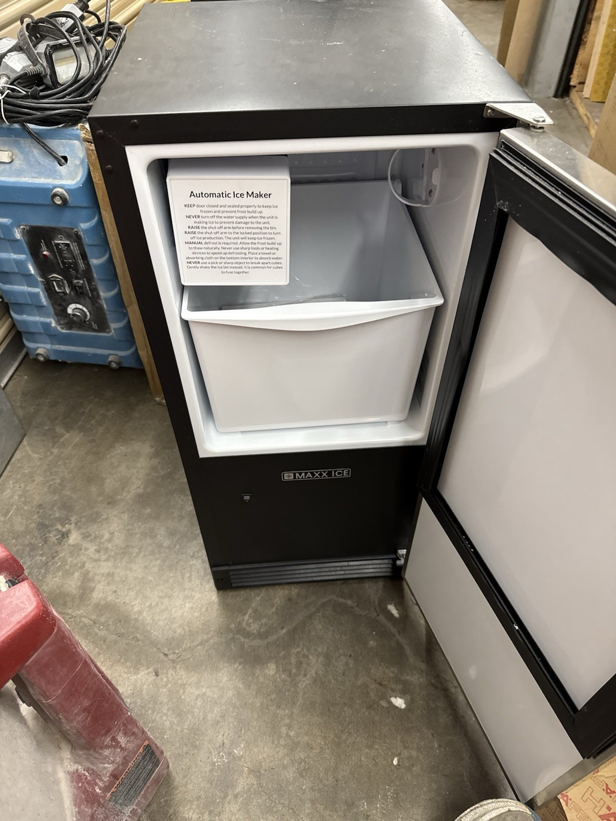 MAXX ICE Stainless Undercounter Crescent Ice Maker 115V 50-150 lb Right Swing