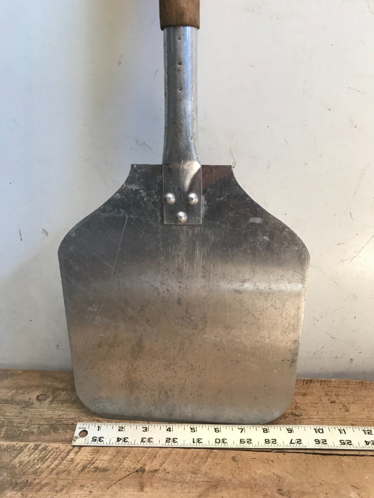 Large American Metalcraft Commercial Pizza Peel Spatula Aluminum Wood Handle USA