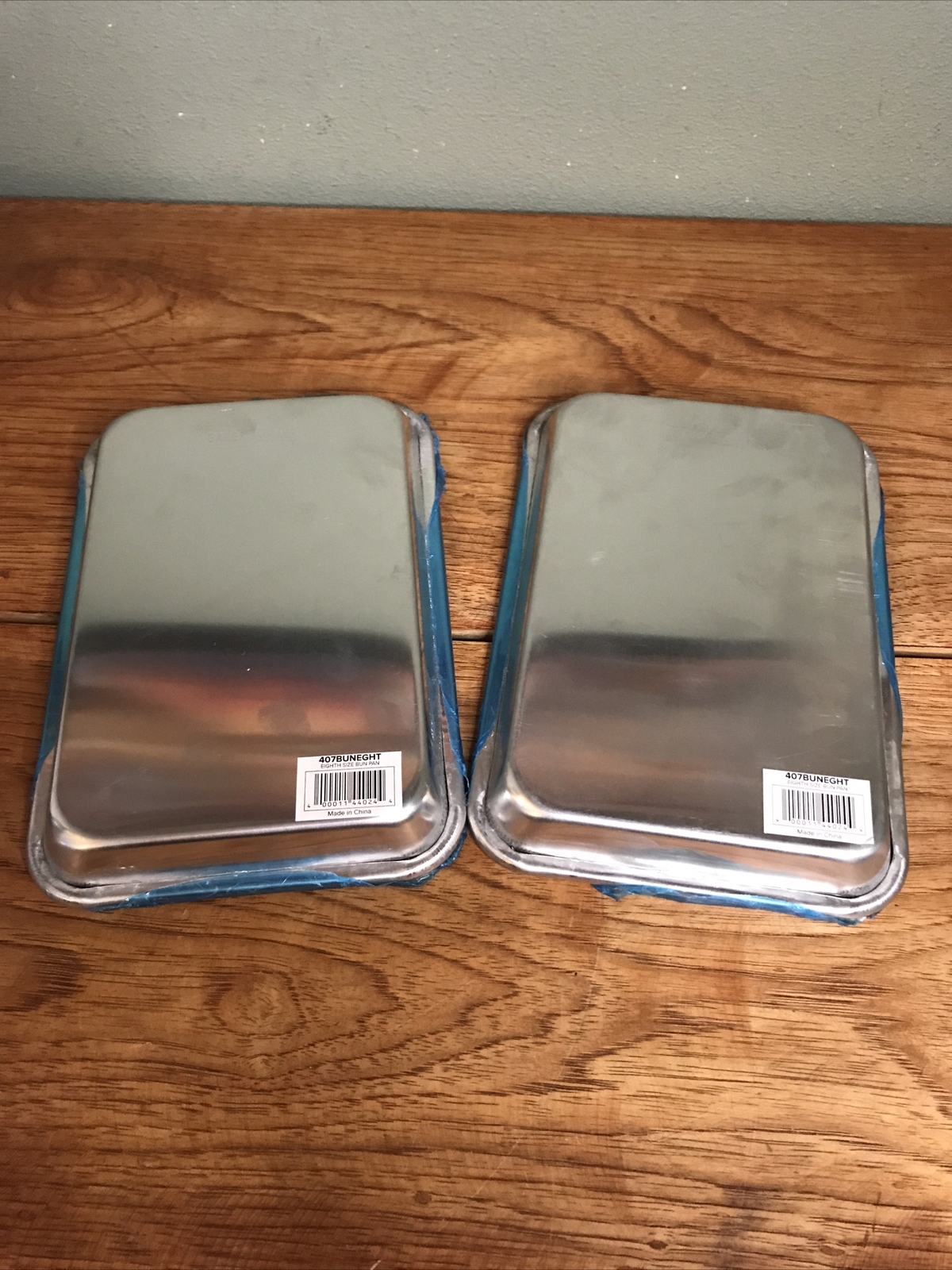 2 Baker’s Mark Eighth Size 6 1/2″ x 9 1/2″ Wire in Rim Aluminum Bun Pan Sheet