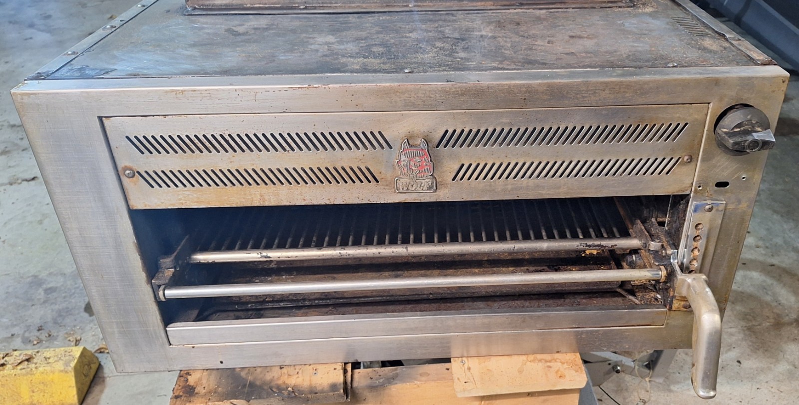Wolf IRB36 Natural Gas Infrared Salamander Broiler