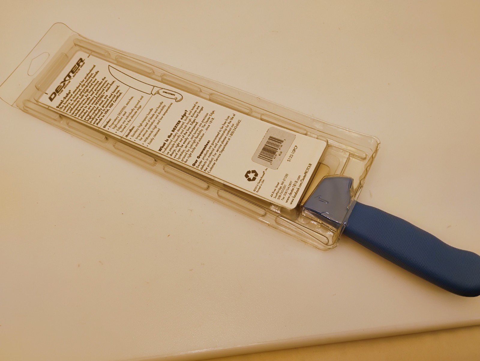 Dexter USA 10″ Cimeter Steak Cutting Knife Blue Handle Stiff Stainless S132-10