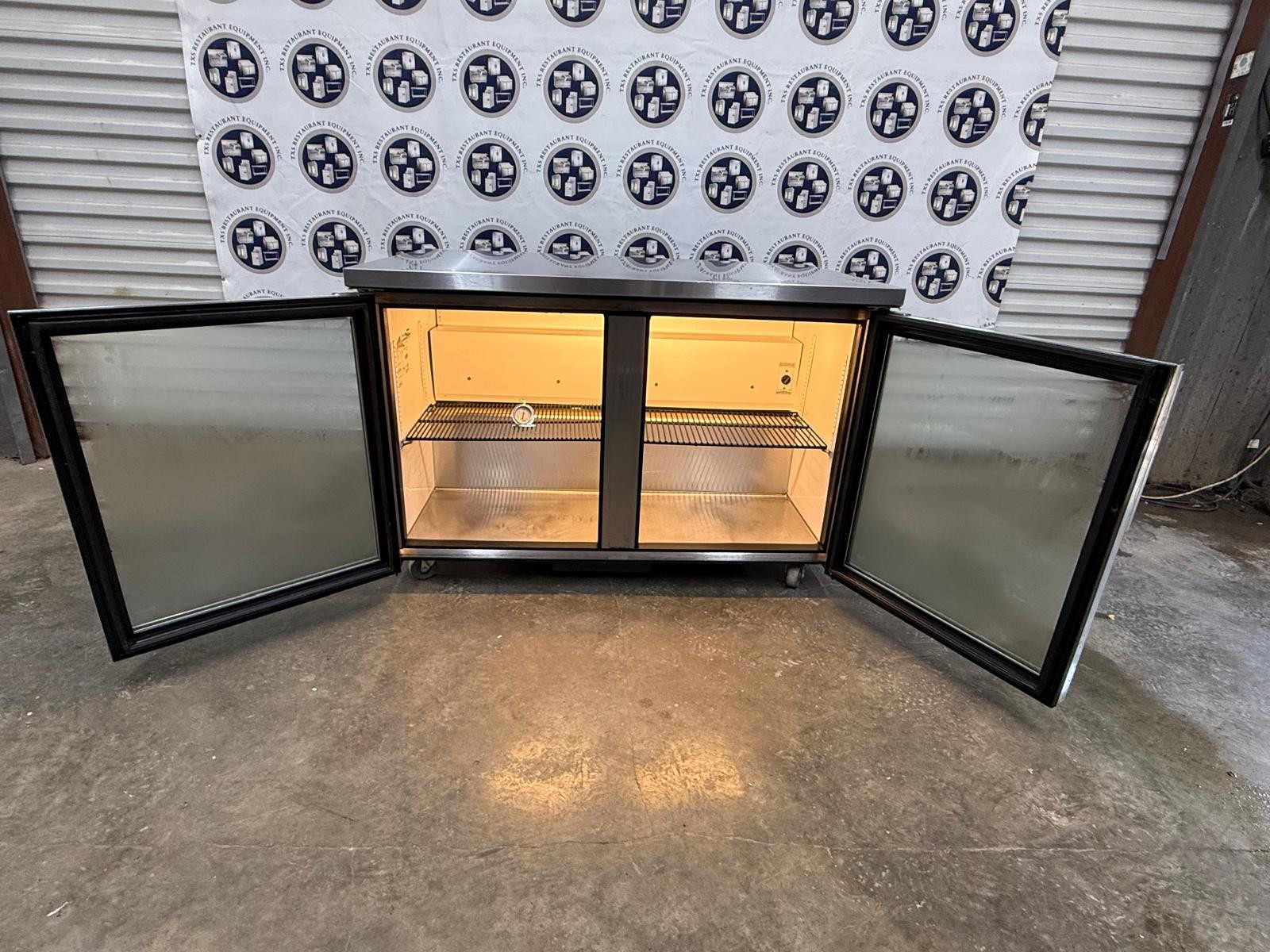 True TUC-48G-FGD01 48 3/8″ Undercounter Refrigerator with Glass Doors