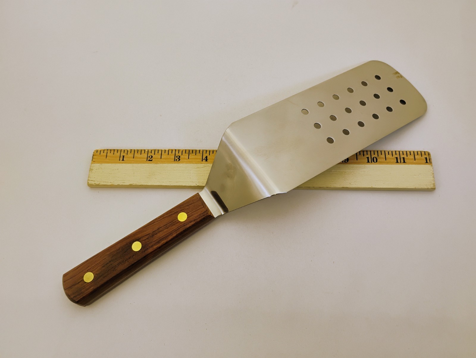Dexter USA 8X3 Perforated Spatula Turner Stainless Wood Handle PS8698 Factory2nd