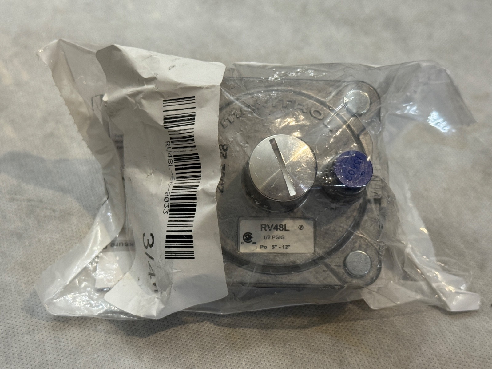 New – Maxitrol Pressure RV48L Regulator 3/4″ NPT 1/2″ PSIG 5″-12″