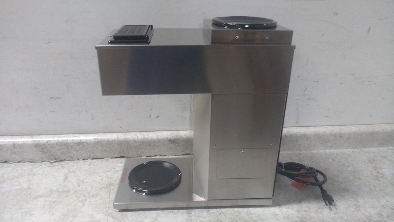 Newco Coffee AK-2AS 120VAC 0.5 GPH Brewing Rate Pourover Coffee Brewer