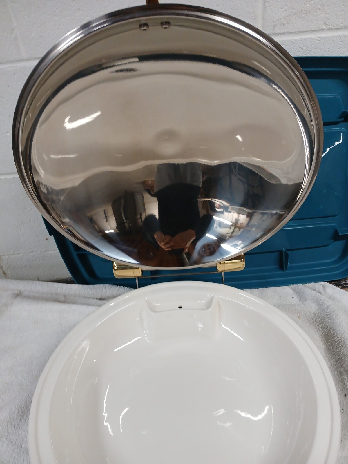 Vollrath Solid Top Induction Chafer w Brass Trim & Stainless Pan #365