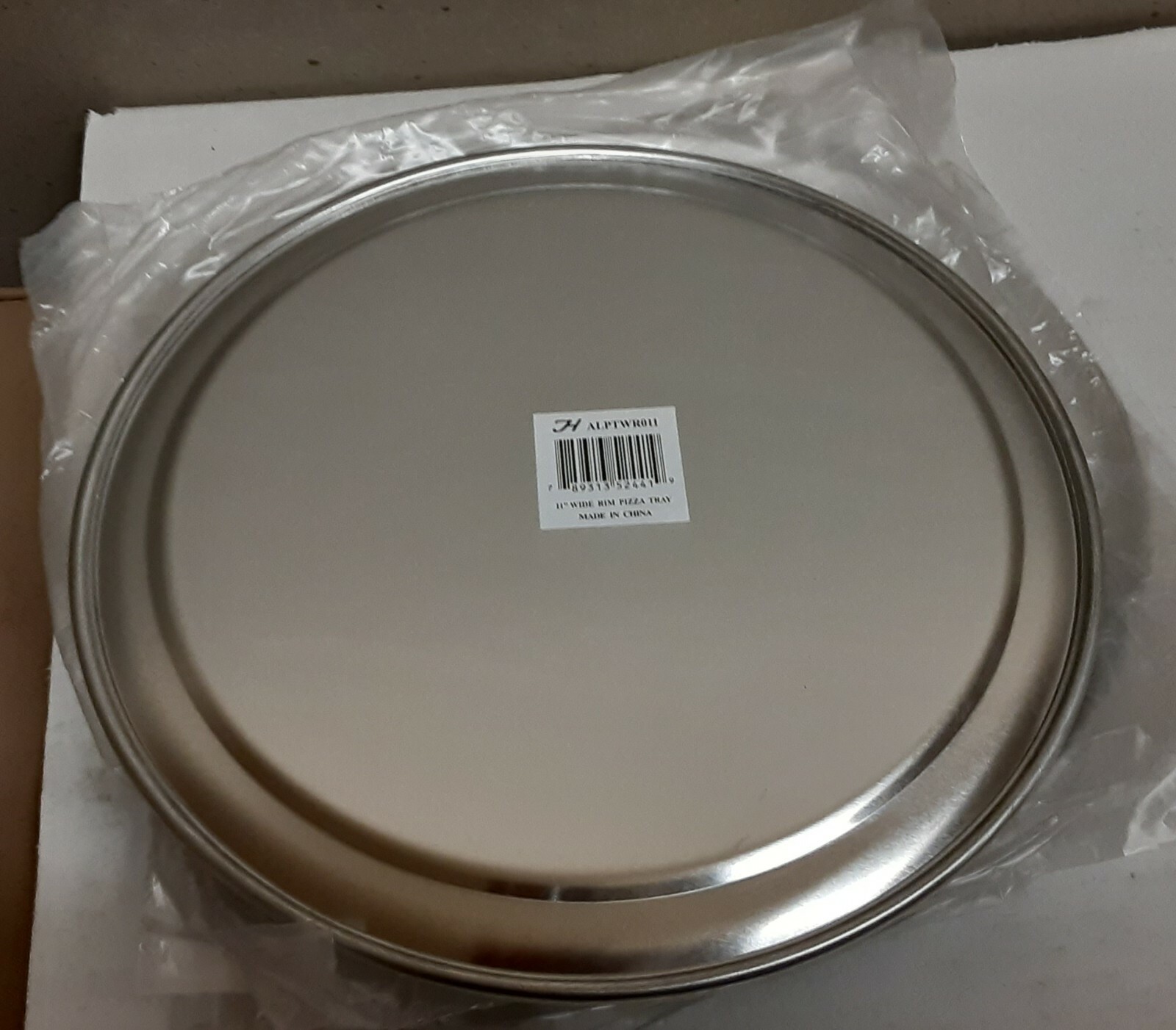 7 ea Thunder Group ALPTWR011 Wide Rim Pizza Tray 11″, Pizza pan