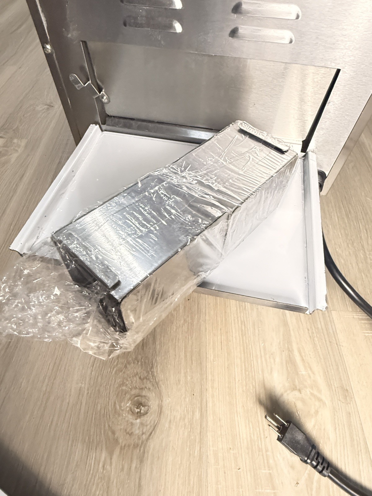 Heavy Duty Commercial Conveyor Toaster – 300 Slices/Hour, Stainless Steel