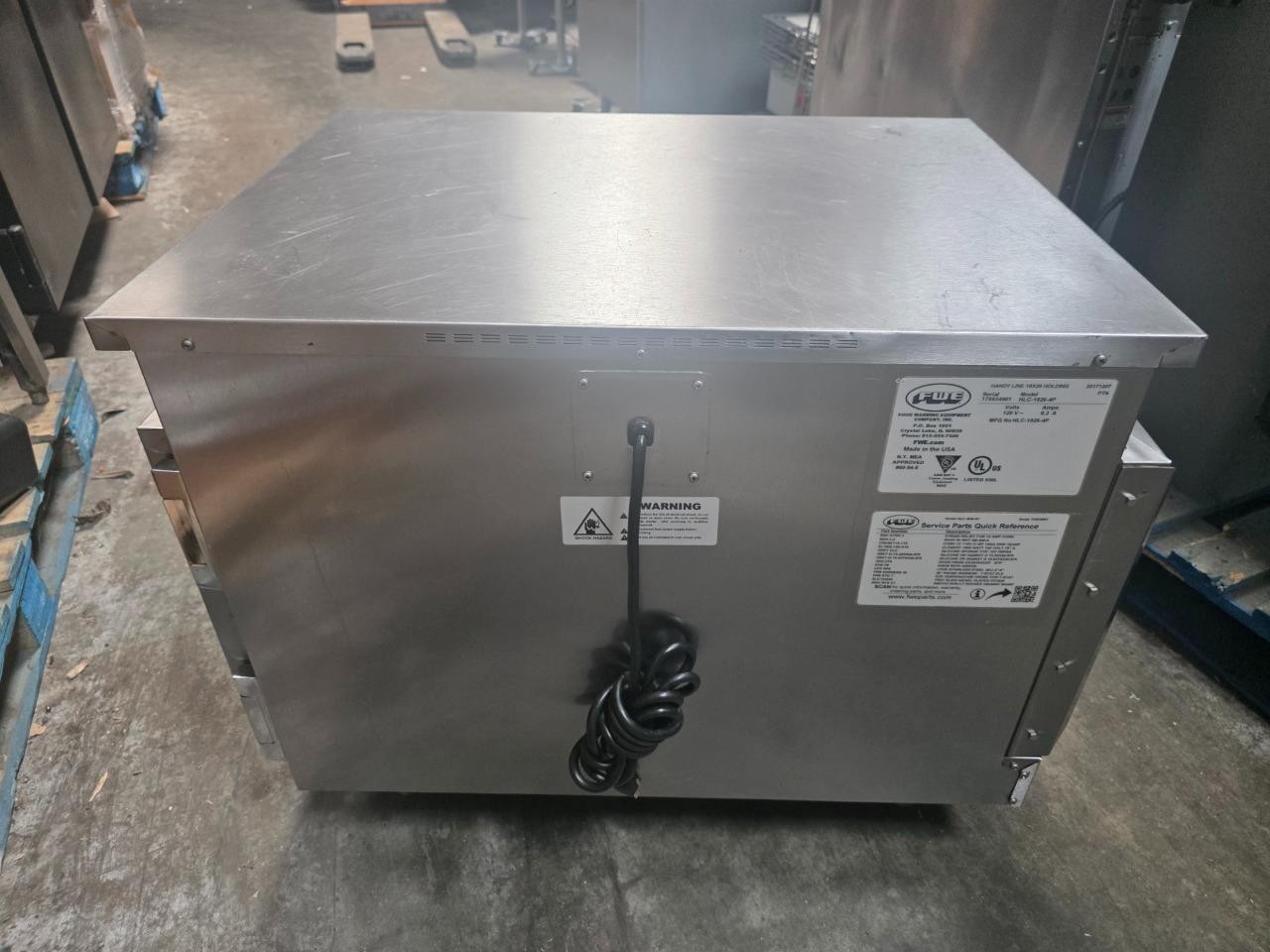 FWE HLC-1826-4P Countertop Insulated Stationary Heated Cabinet 4 Pan Capa 120V