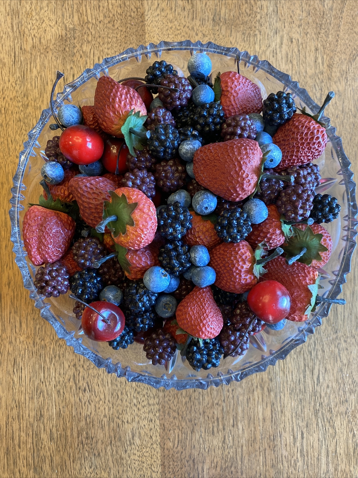 Ceramic Faux Cherries Strawberries Mixed Berries Made In Italy Movie Prop 192 Pc