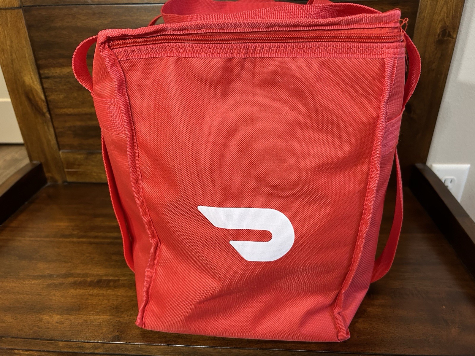 DoorDash Insulated Food Delivery Bag Tote Dasher Zippered Red 14x10x9.5 DDH686x