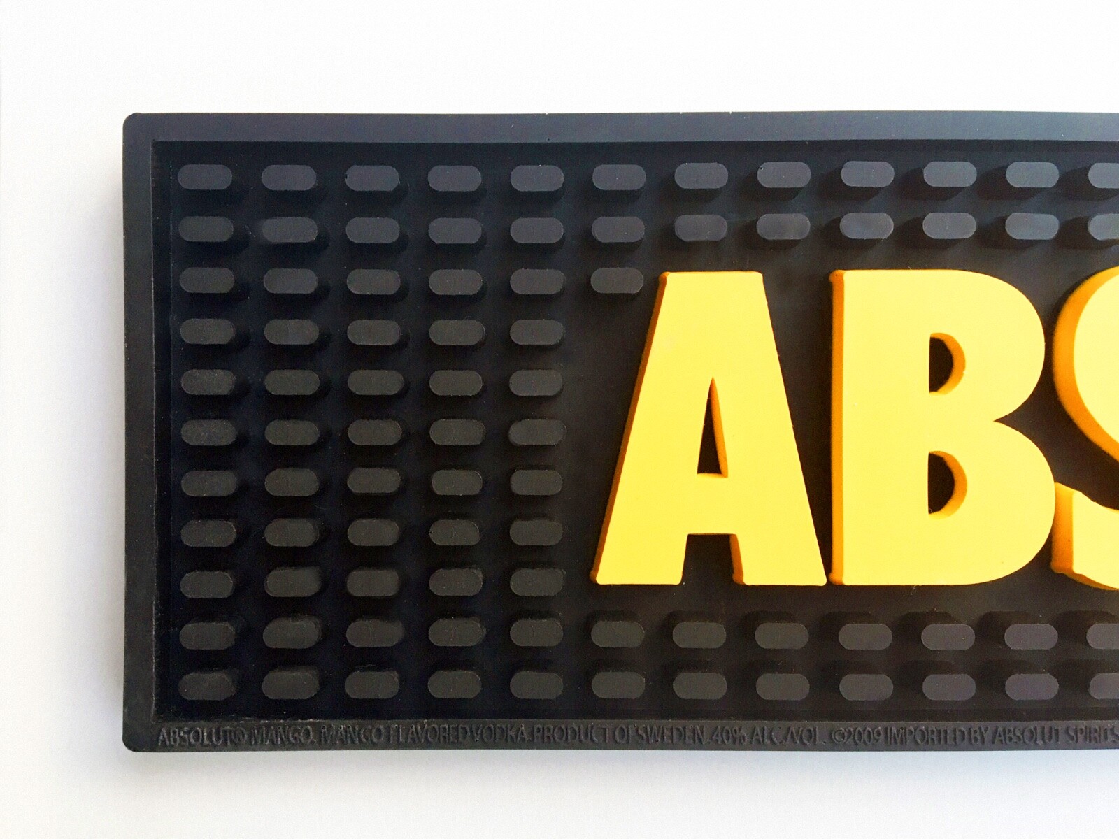 NEW Absolut Mango Vodka Black & Yellow Rubber Bar Mixing Spill Drip Rail Mat NEW