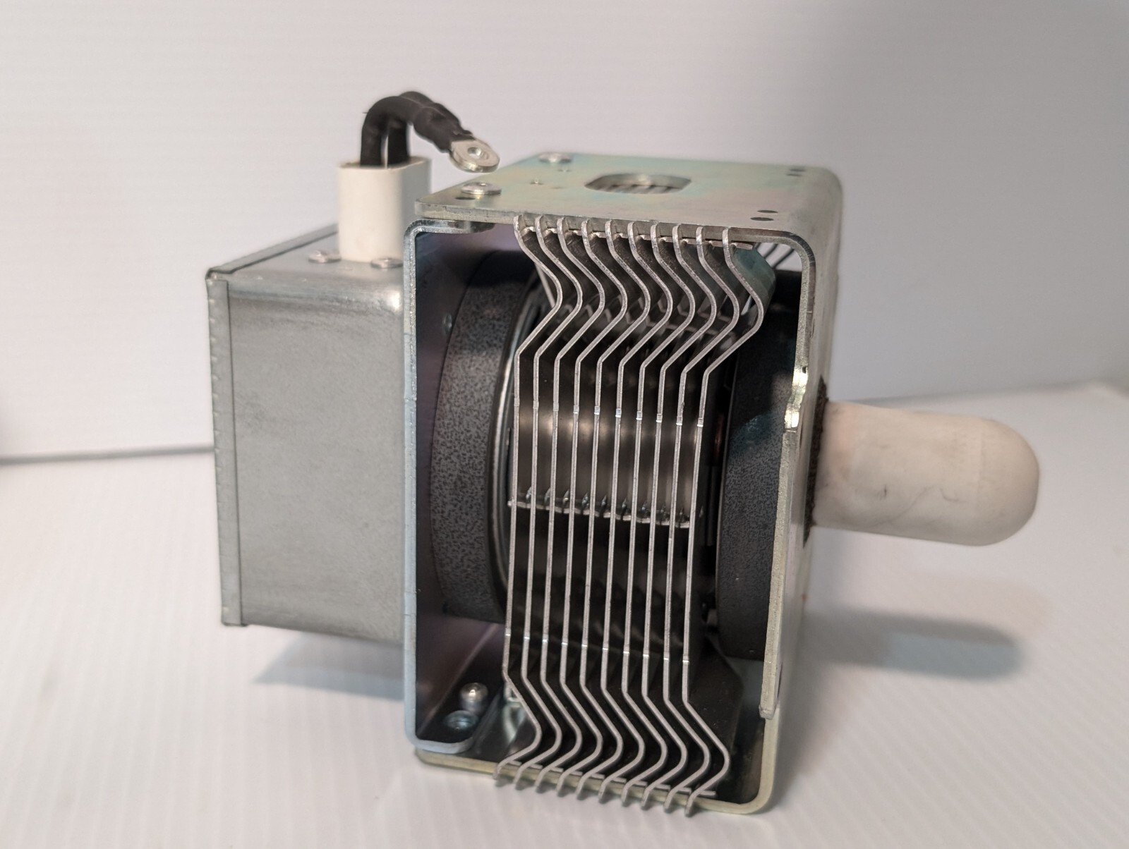 Unbranded 0904-000017 Microwave Magnetron