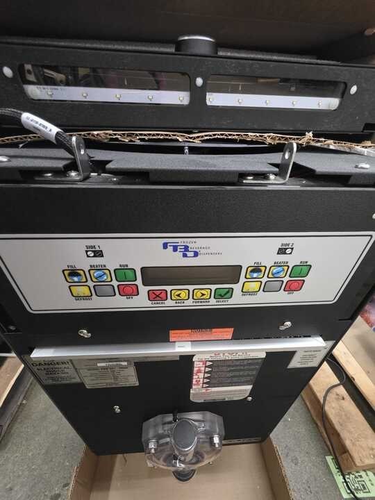 FROZEN BEVERAGE DISPENSER 561 (60 HZ)
