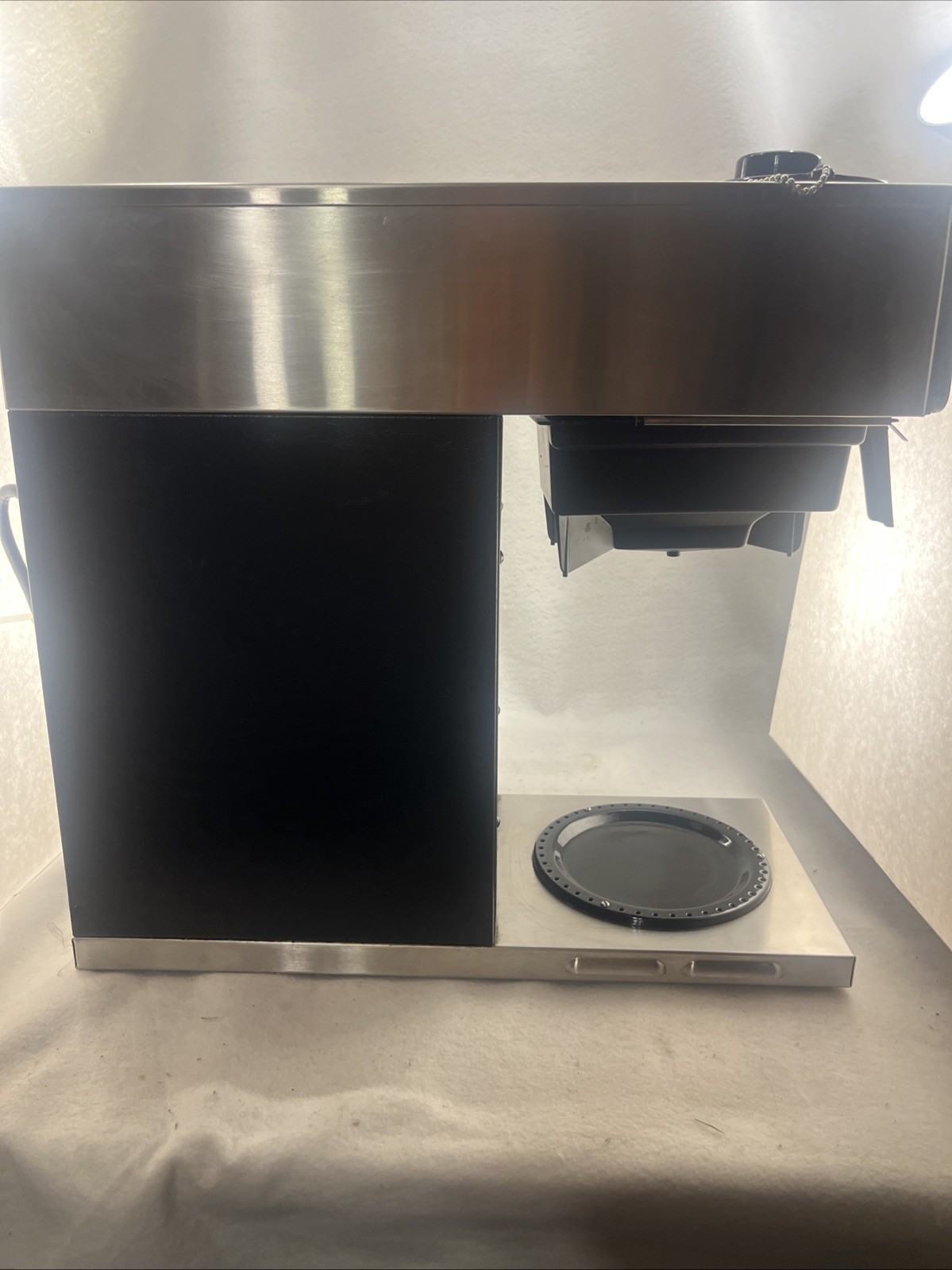 Bunn 13300.0011 VP17-1 Pourover Coffee Maker – Stainless Decor – No Pot