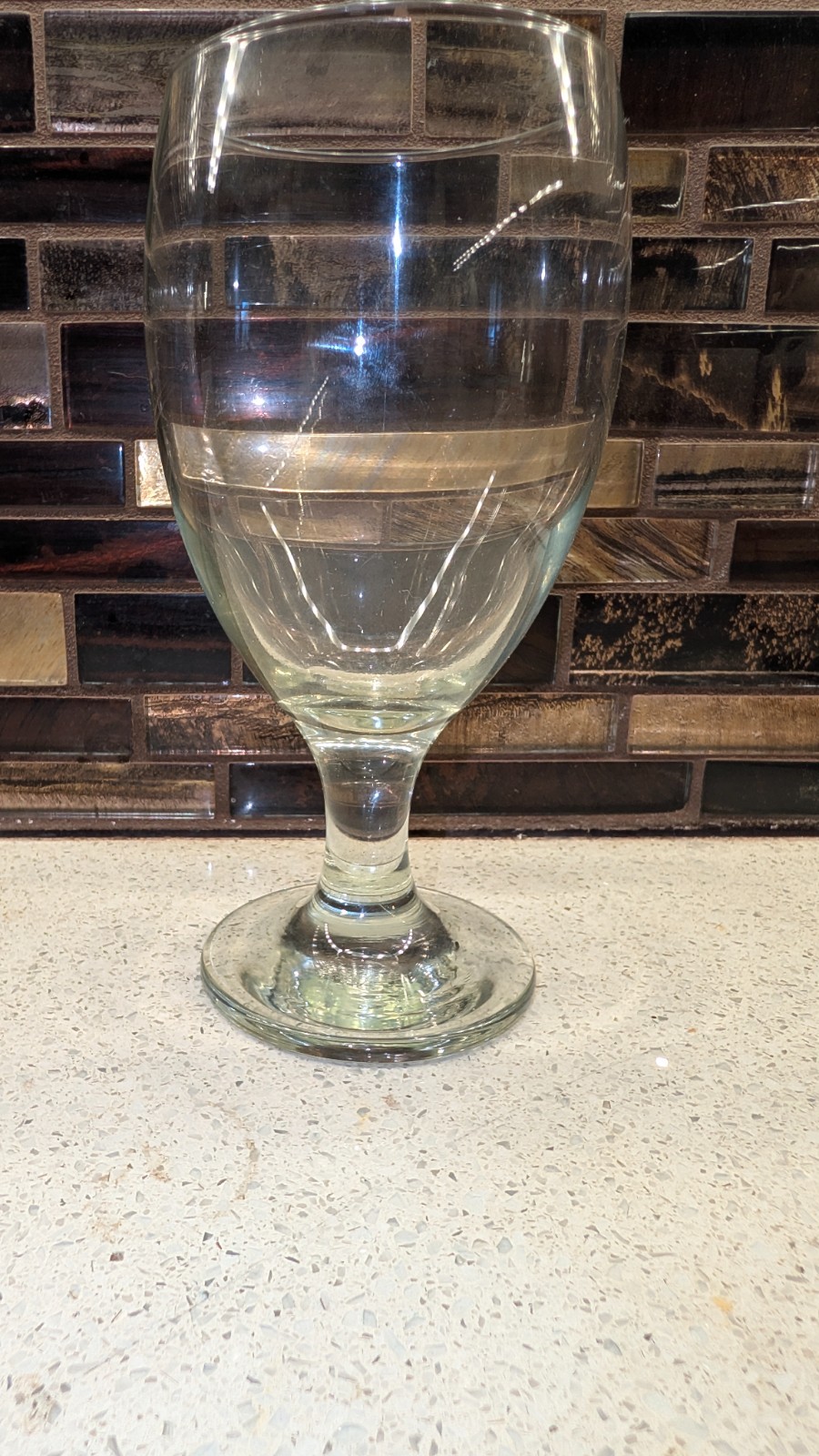 Set of 4 Unbranded Clear Glass 7.375″ Tall 3.25″ Rim Diameter Wine/Water Goblets