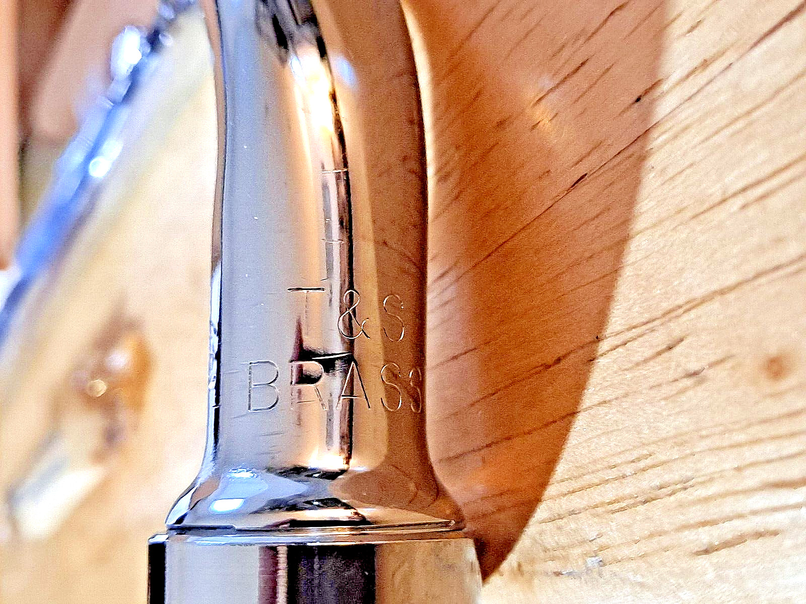 T&S 60X 8″ Swing Nozzle, 2 1/4″ Rise, 8″ Long New In Box FREE SHIPPING