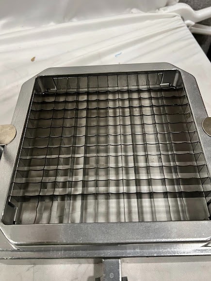 Choice Food Prep LETCUT12 1/2″ x 1/2″ Square Lettuce Chopper