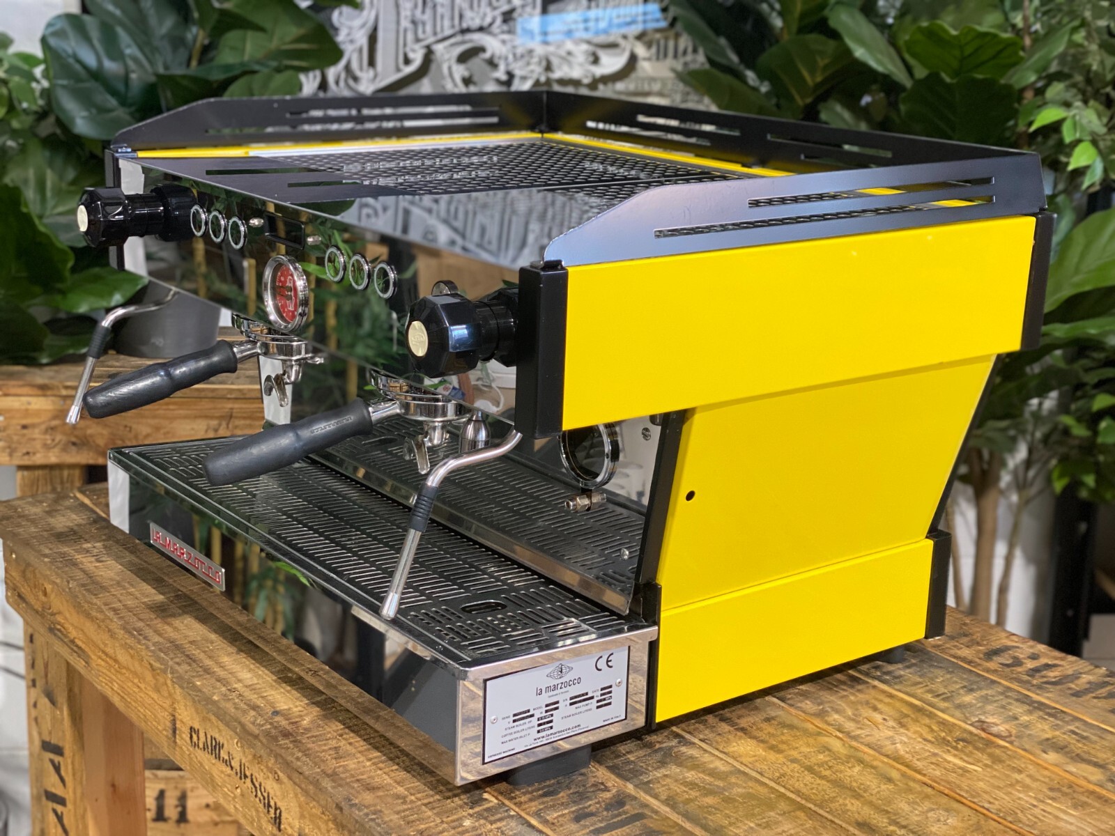 LA MARZOCCO LINEA PB 2 GROUP ESPRESSO COFFEE MACHINE YELLOW & BLACK COMMERCIAL