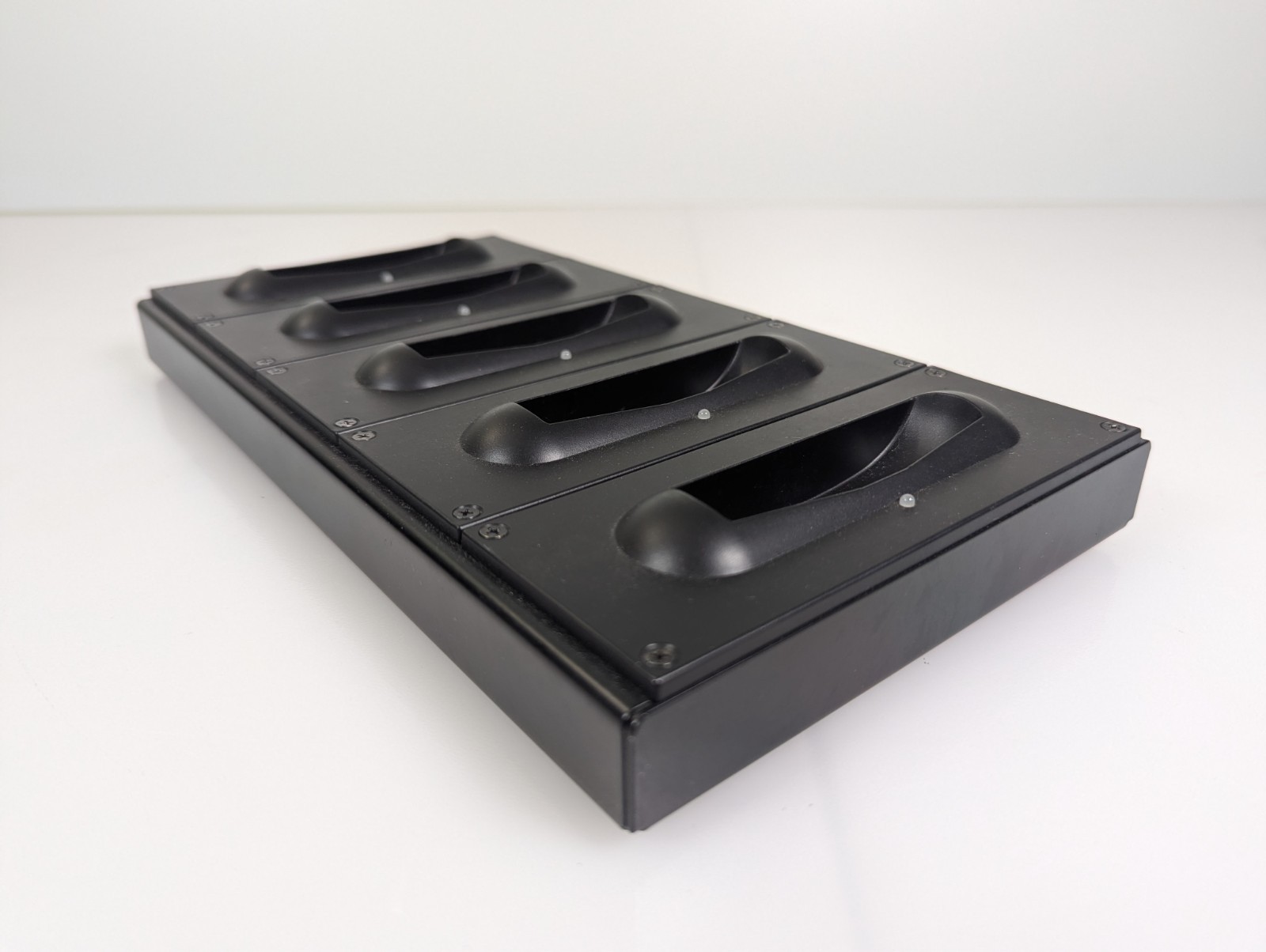 Williams Sound CHG 518 5 Bay Drop in Charger