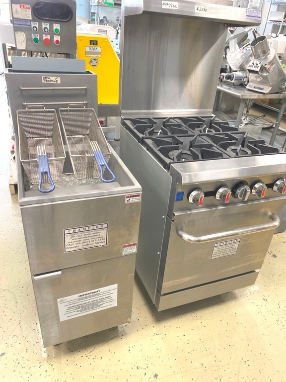 Fryer/ NEW Champion 45 LB Deep Fryer/ Gas / 16.5″ x 32″ X 42″ H