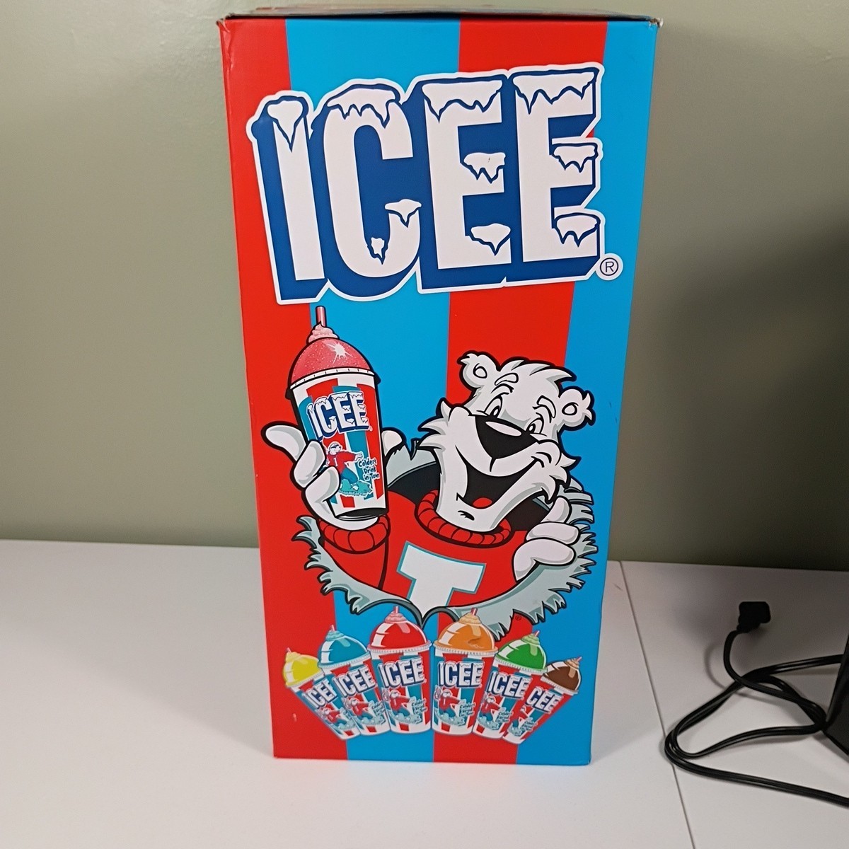ICEE Slushie Machine Home Countertop Slushy Maker Fizz Creations Kids Fun