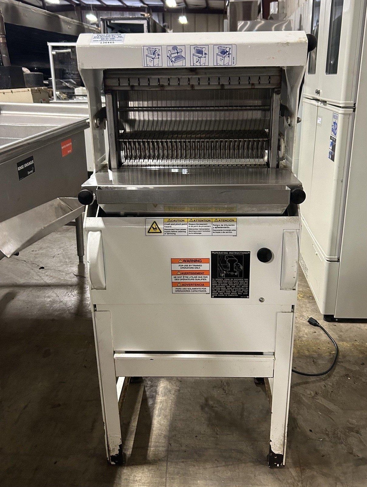 OLIVER 777-NT VARIETY BAKERY BREAD SLICER