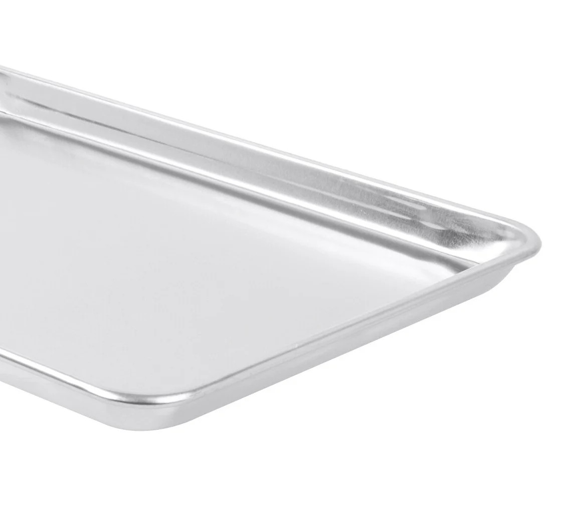 Lot 12 – Choice Half Size 13″ x 18″ 19 Gauge Wire in Rim Aluminum Bun Sheet Pan