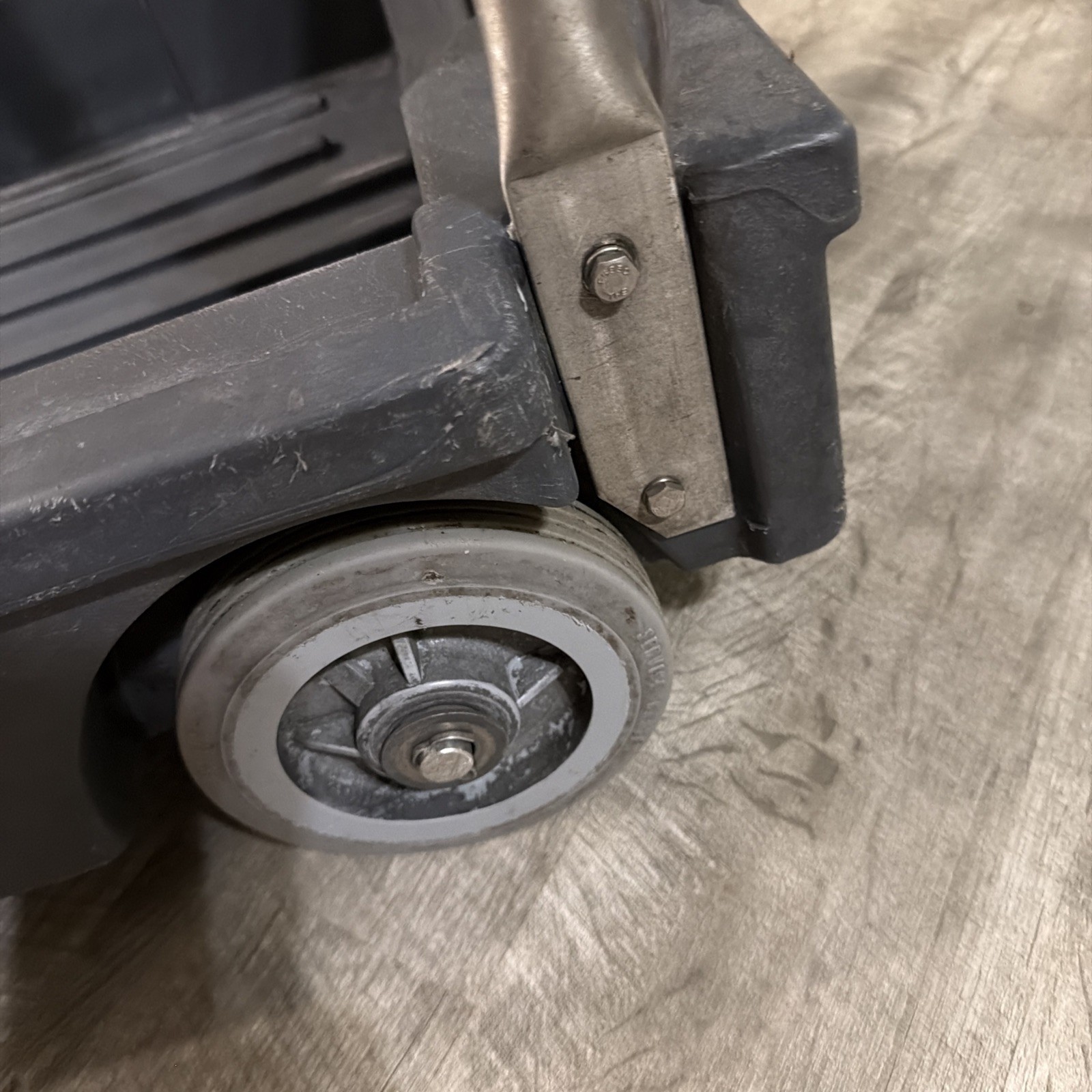 Follett 610-252-7301 smartCART 75 LBS. Ice transport cart 00112771
