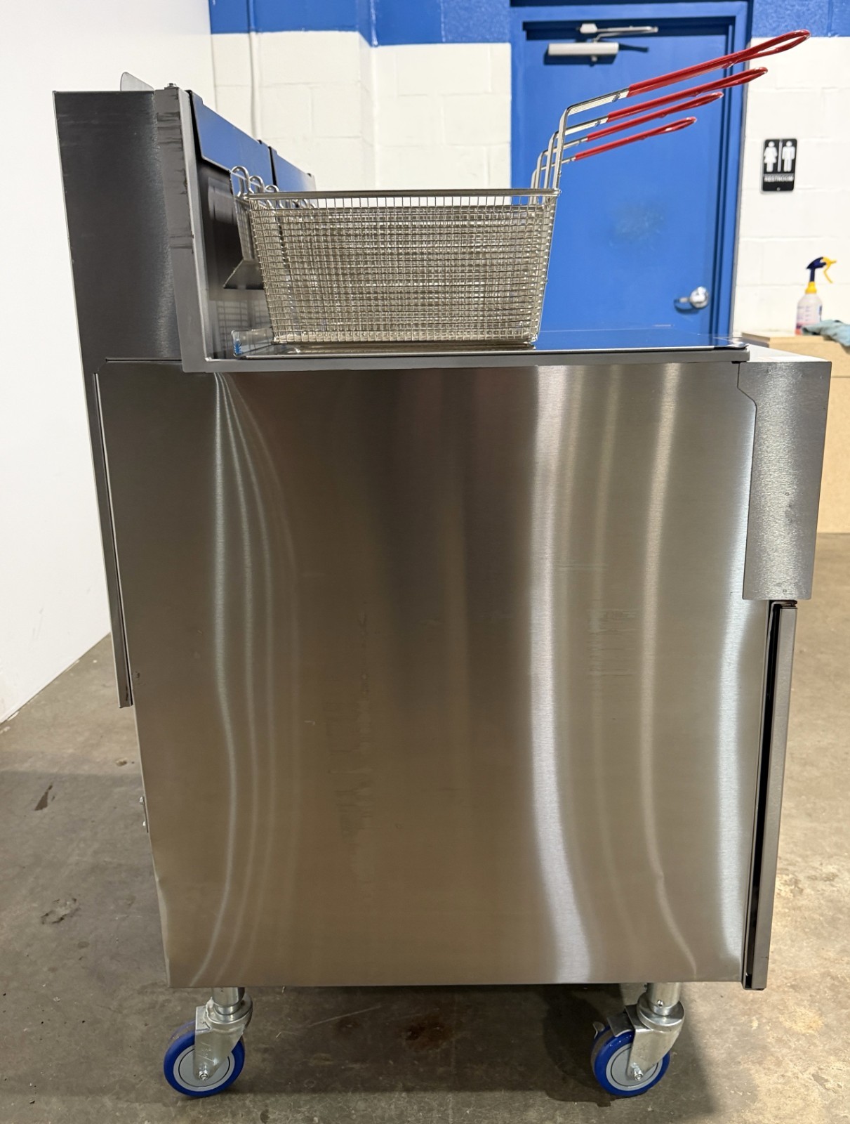 Vulcan 2TR45AF-1 PowerFry3 Nat. Gas 90-100 lb. 2 Unit Fryer (New Open Box)