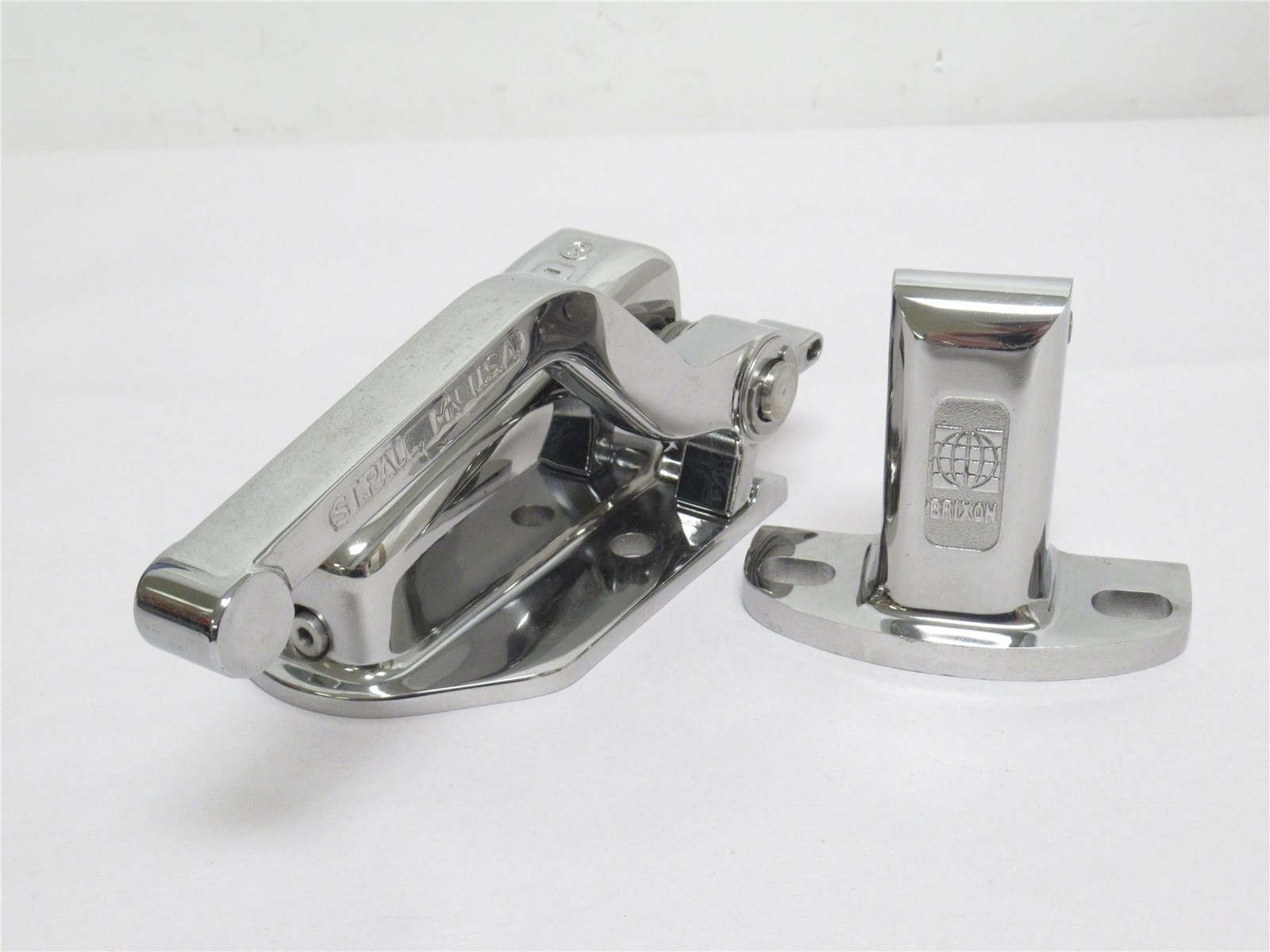 240883 New-No Box; Brixon 83BH3CSC-SBH Chromed Pressure Release Door Latch Assy