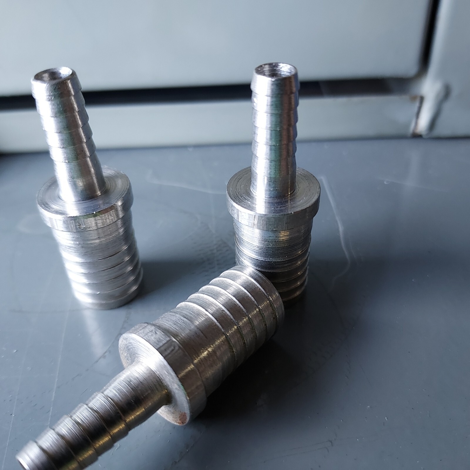 Lot of (4) Stainless Steel 1/4″ x 1/2″ Barb Hose Reducer Adapter Coupler Splicer