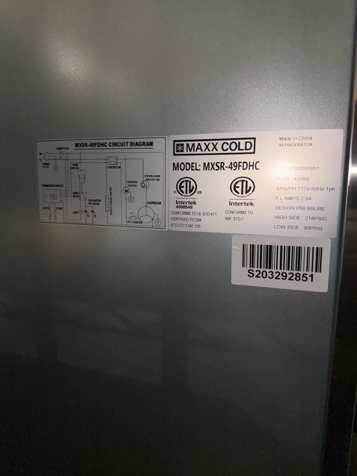 Used 54″ Maxx Cold MCR-49FDHC Stainless Two Section Reach In Refrigerator 120V