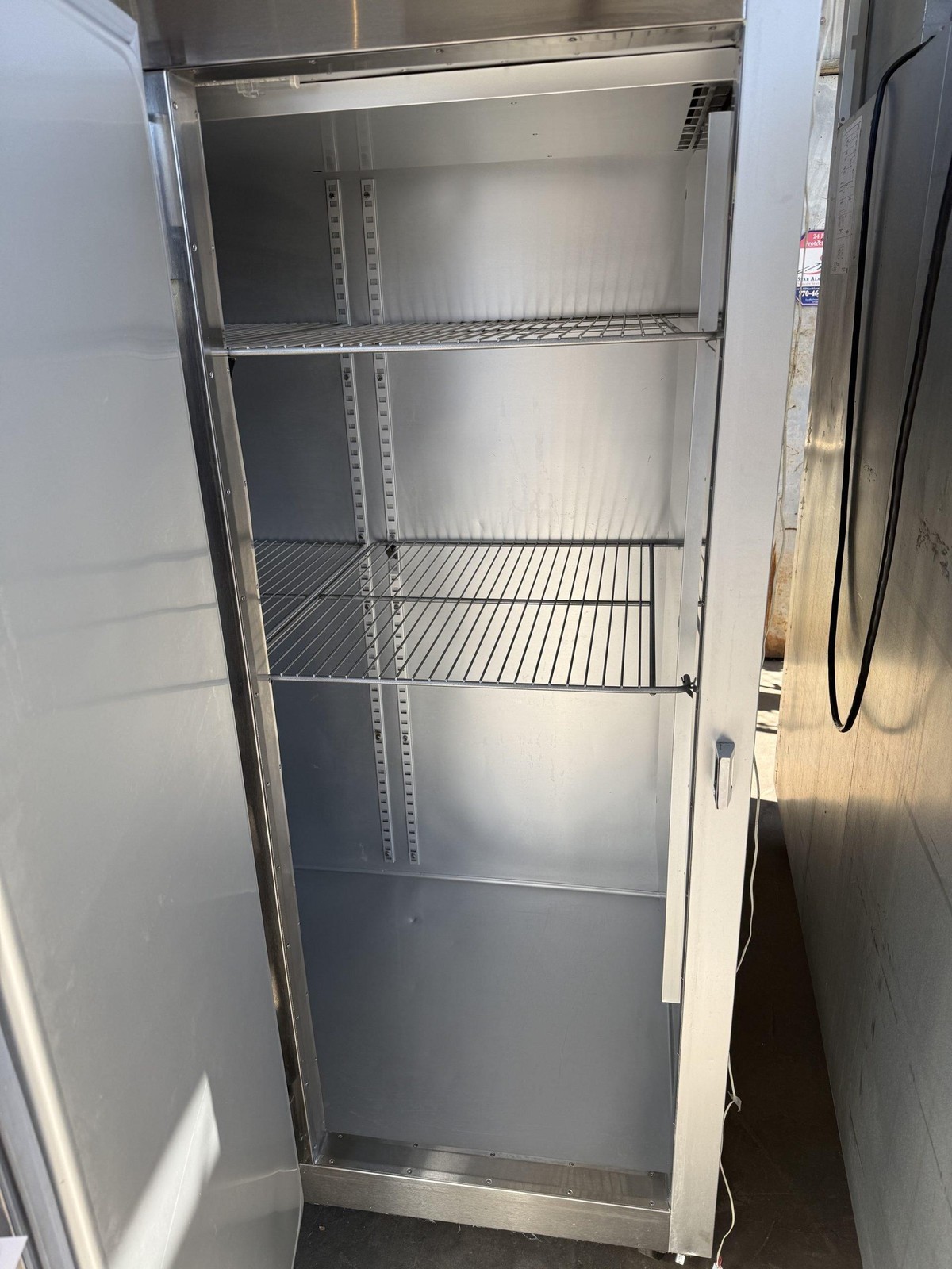 2024 TRAULSEN G31313 76 3/8″ 3 SOLID DOOR REACH IN FREEZER