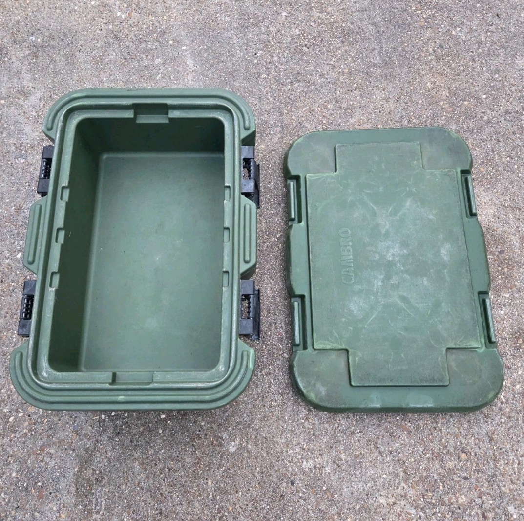 Cambro UPCS160 Insulated Food Carrier Military Green Hot Cold Storage Container