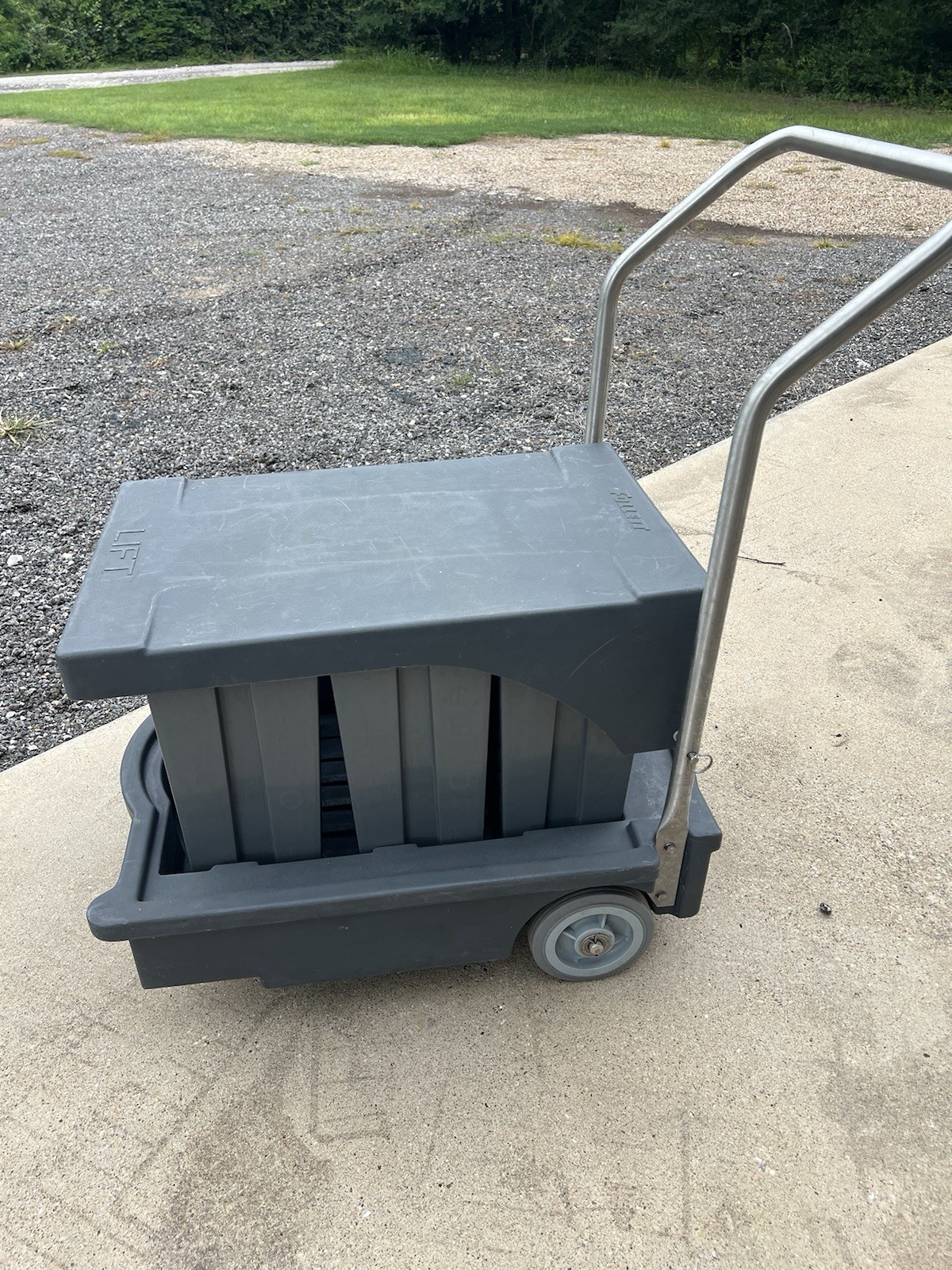 FOLLETT 00112771 SMARTCART 75 LBS. ICE TRANSPORT CART W/ (3) 25 LBS. TOTES
