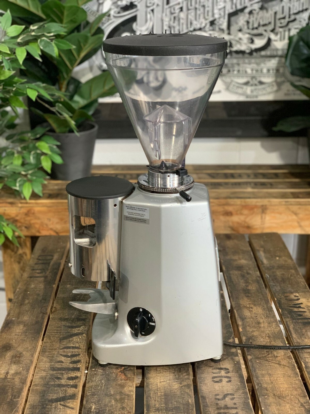 MAZZER SUPER JOLLY AUTOMATIC SILVER ESPRESSO COFFEE GRINDER COMMERCIAL CAFE