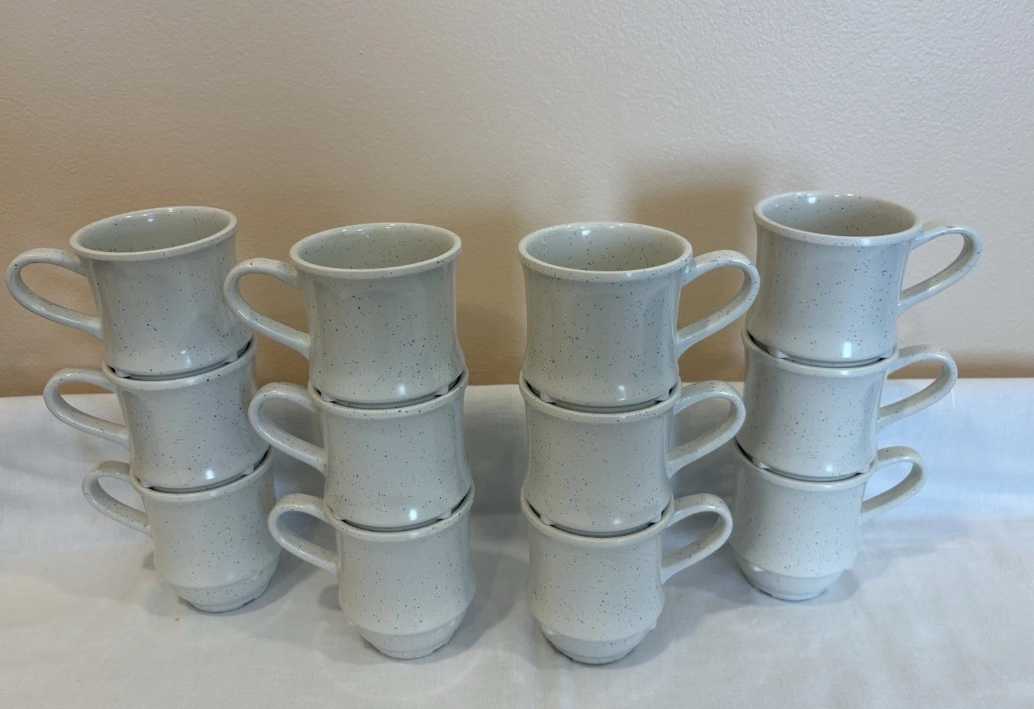 Thunder Group 9 Oz Melamine Stackable Handled Cups Set Of 12 Beige Speckled NEW