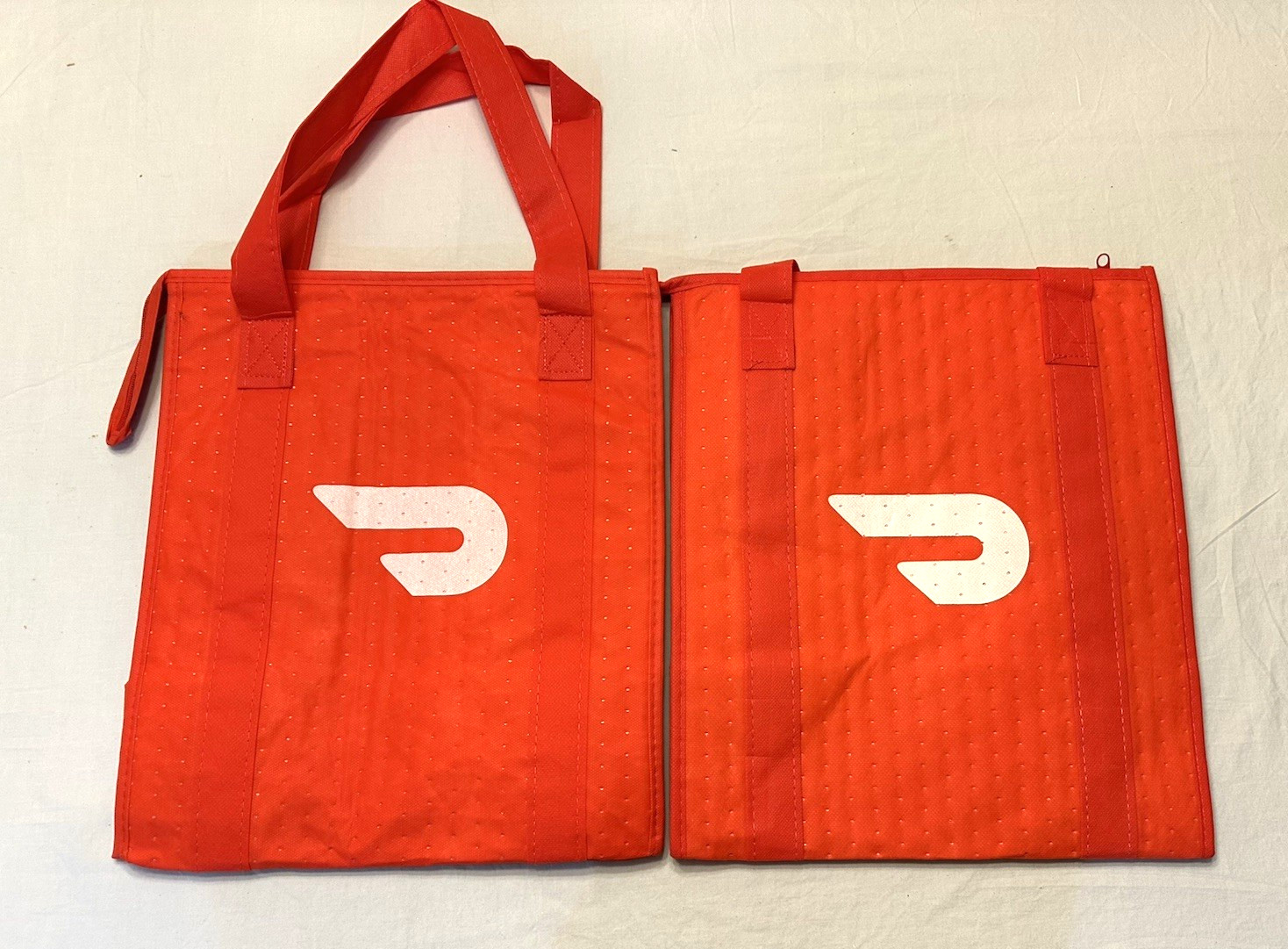 Lot of 10 ~ DOORDASH ~ 13x15x9 ~ Zippered Insulated Delivery Bag / Tote ~