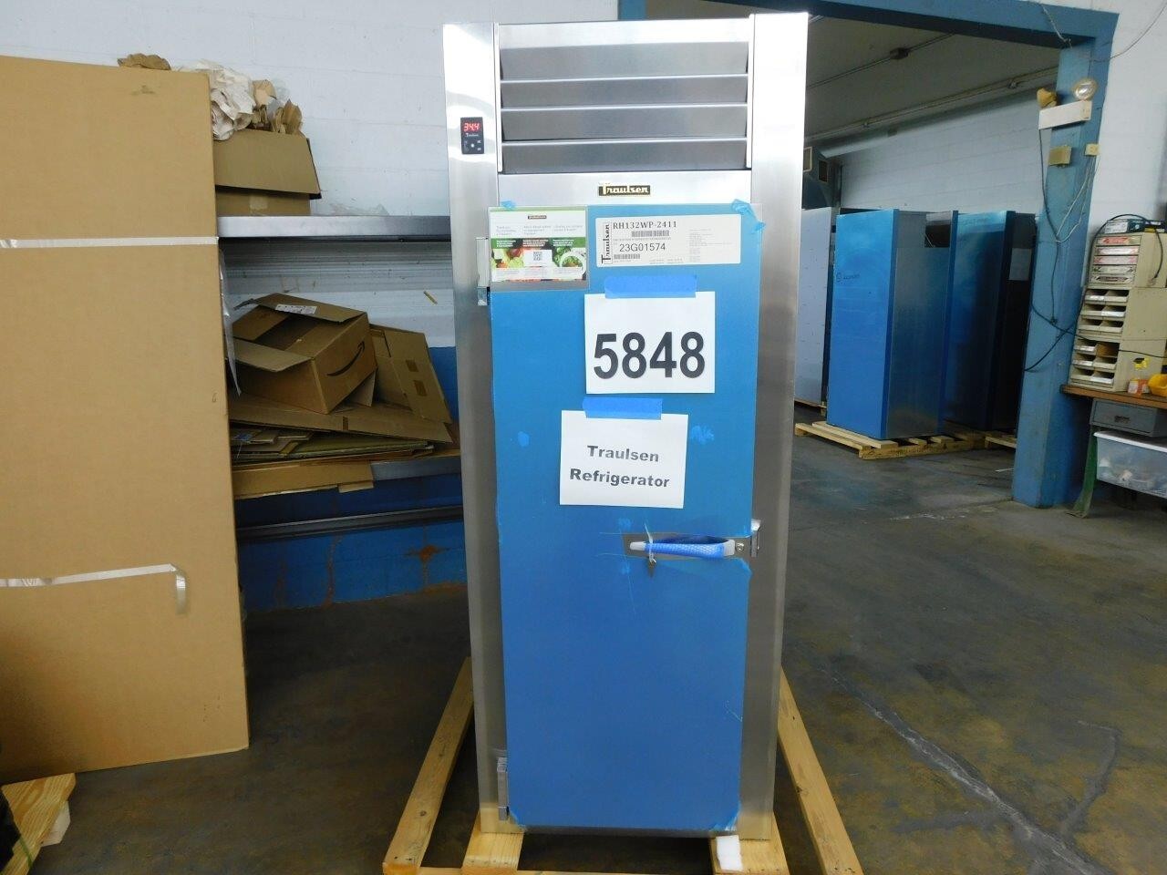 5848 New Aged Inventory Traulsen Door Refrigerator Extra Shelving RHT132WPUT-FHS