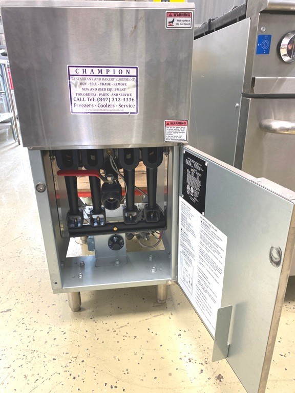 Fryer/ NEW Champion 45 LB Deep Fryer/ Gas / 16.5″ x 32″ X 42″ H