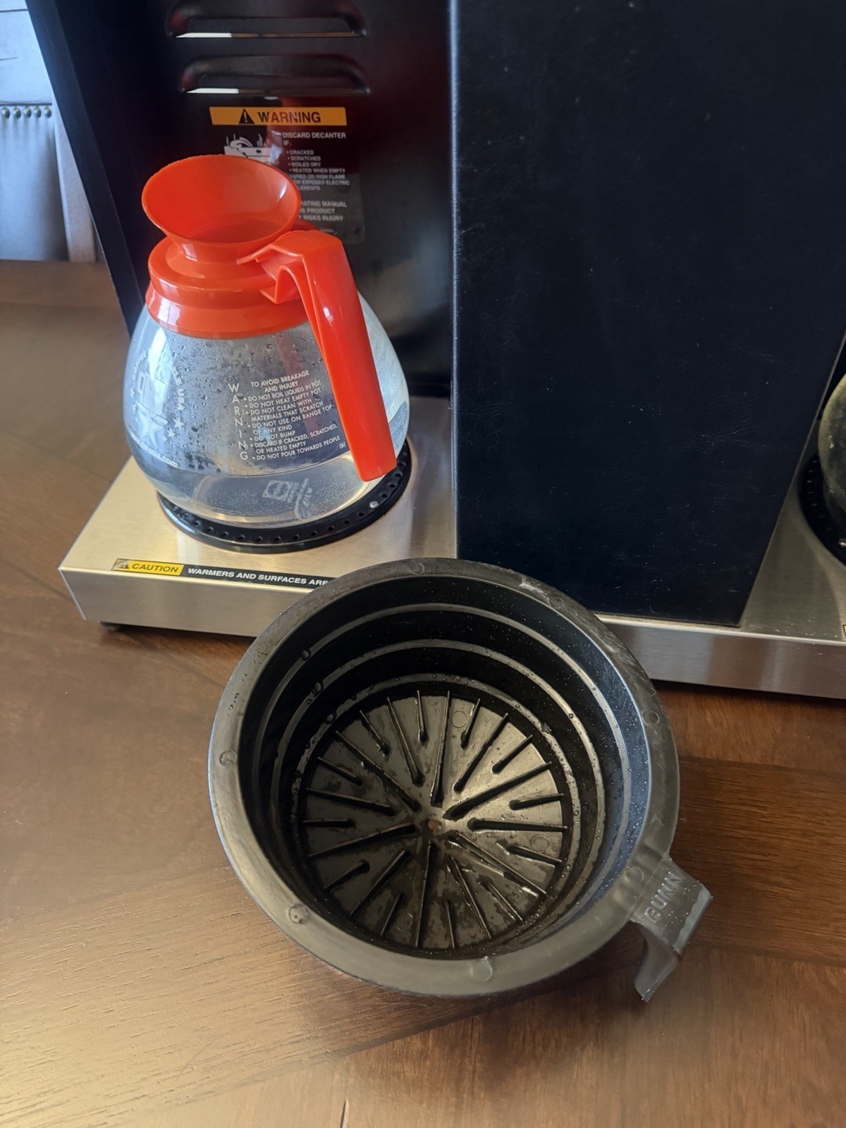 BUNN VPS 0048854 – 12 Cup Pourover Commercial Coffee Maker – 3 Warming Stations.