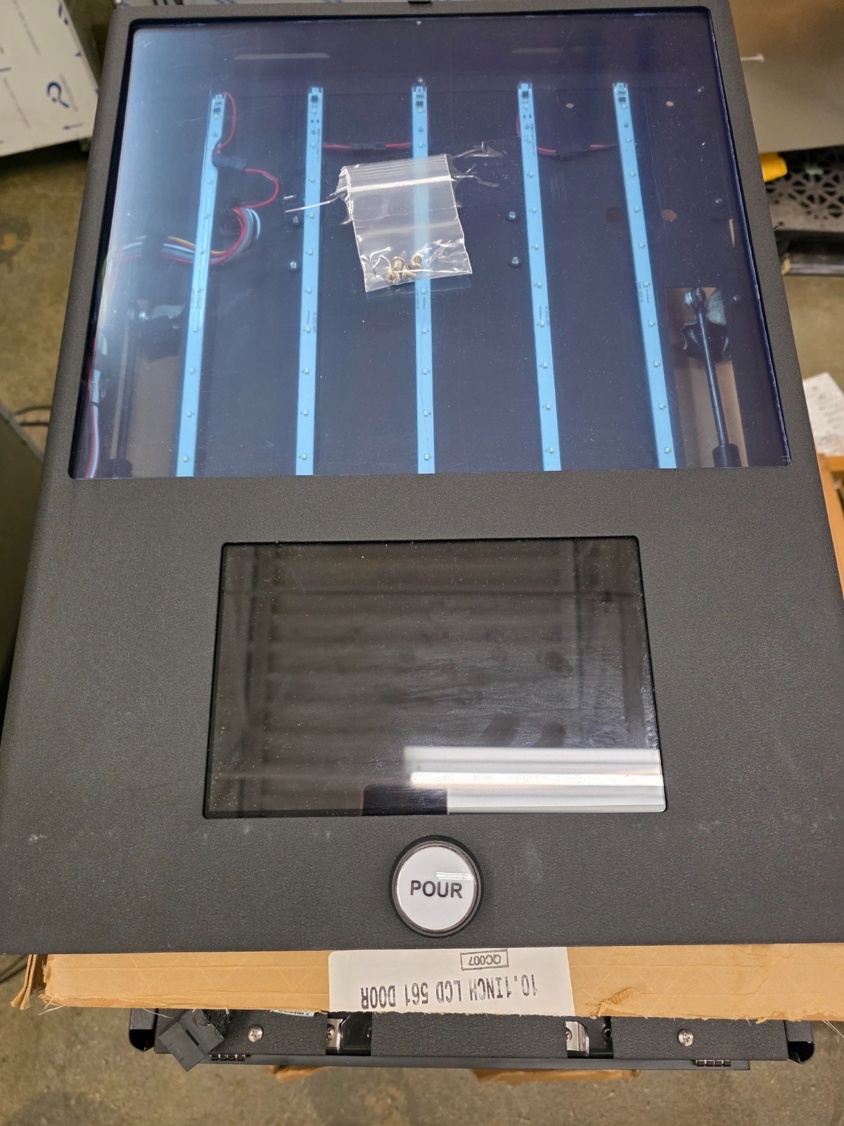 FROZEN BEVERAGE DISPENSER 561 (60 HZ)