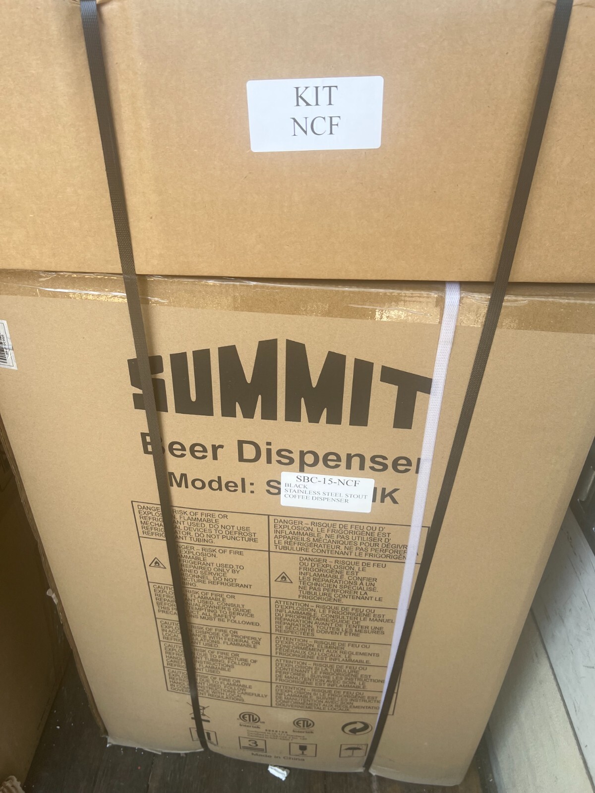 Summit Commercial Series 15″ Built-In Nitro Coffee Kegerator – SBC15NCF