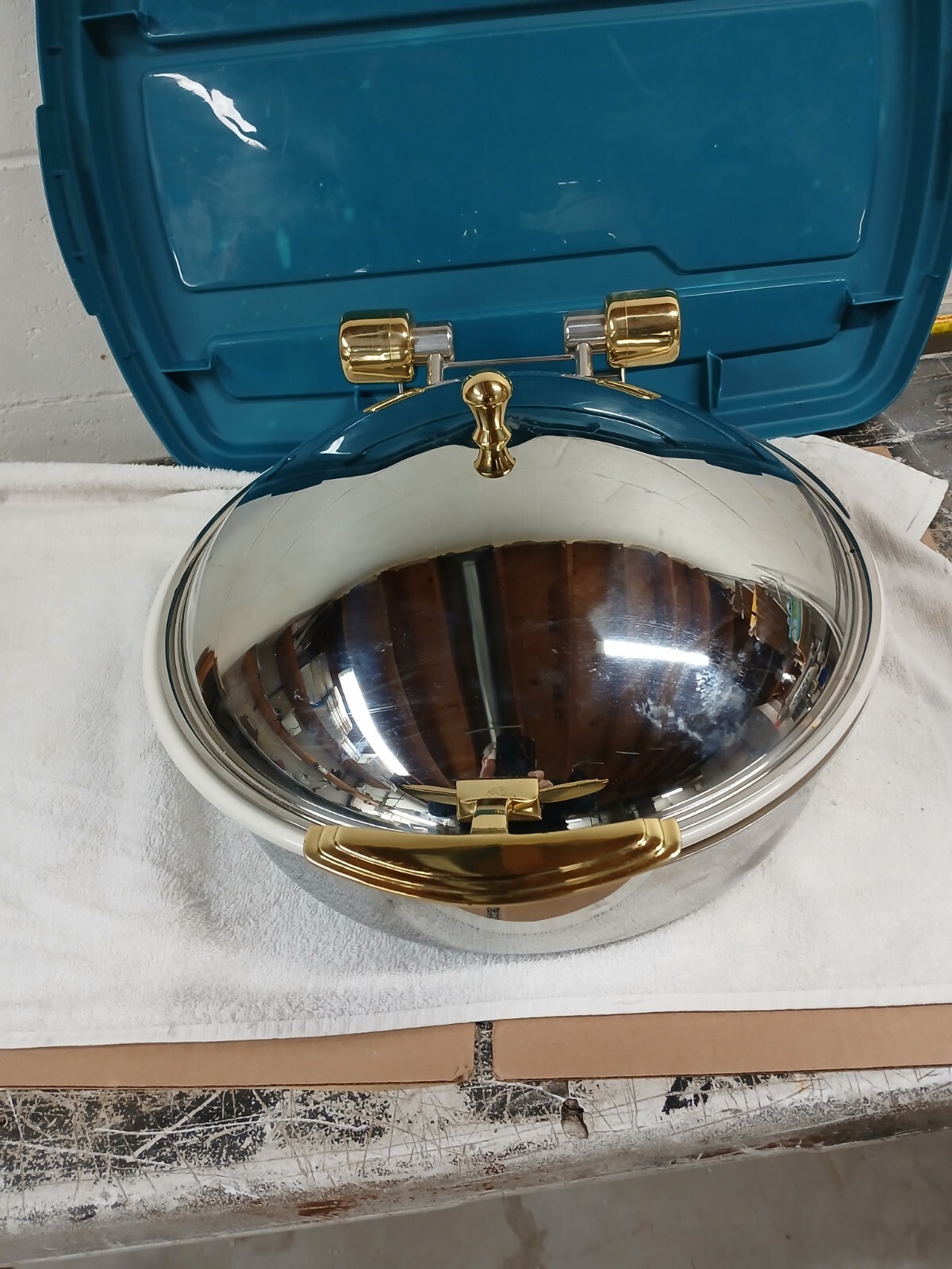 Vollrath Solid Top Induction Chafer w Brass Trim & Stainless Pan #365